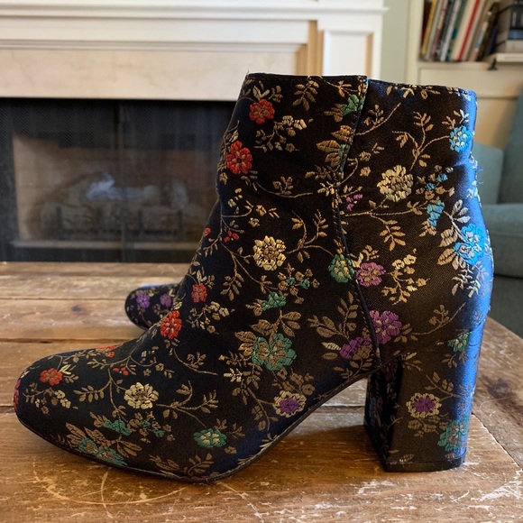 Booties | Embossed Floral - Picture 1 of 9